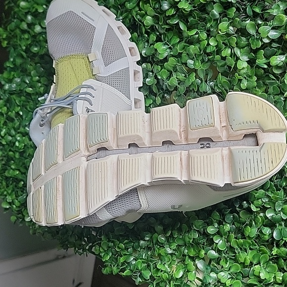 On Running Gray and Lime Sneakers - Picture 5 of 5